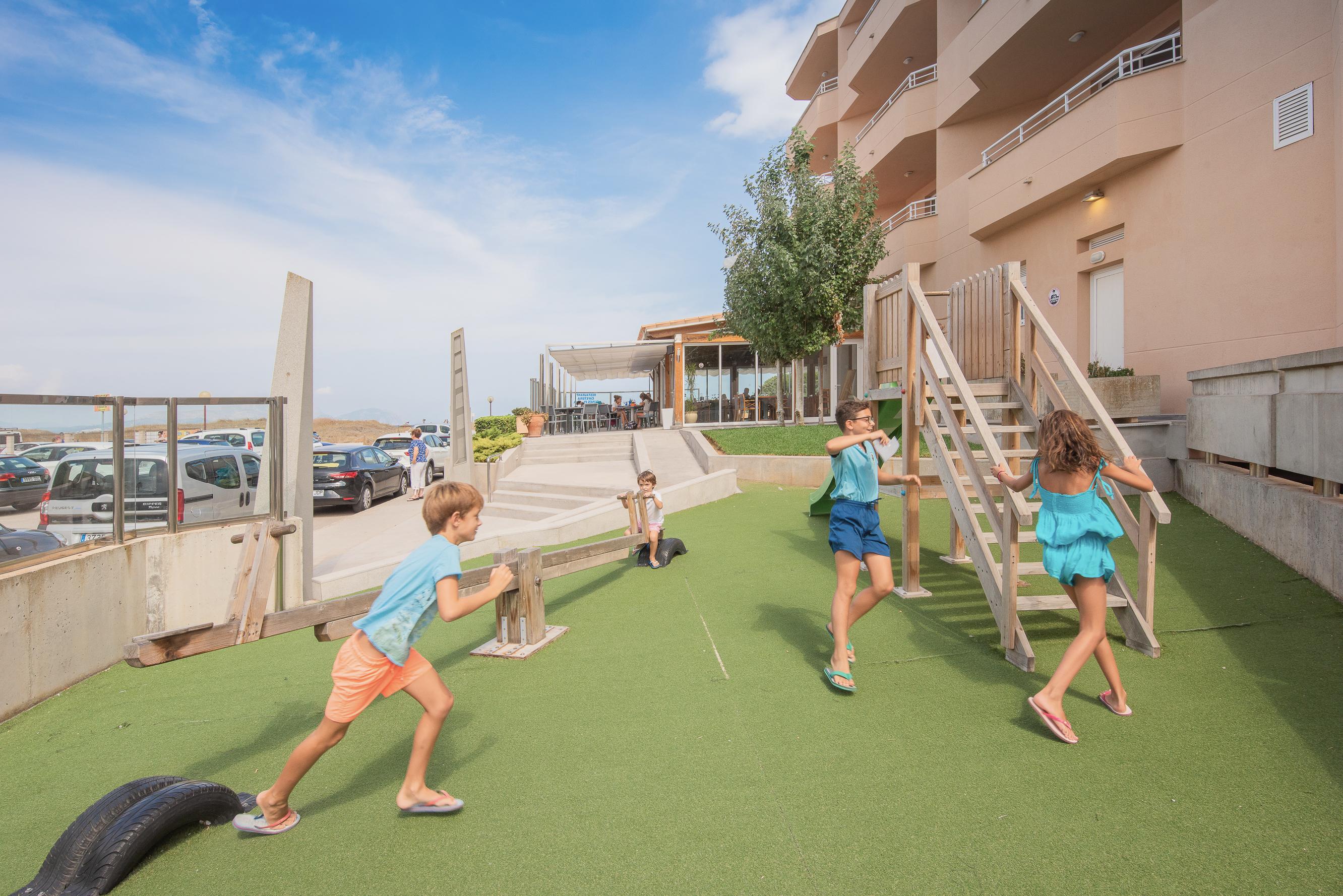 Hotel apartamentowy Dunes Platja 4*